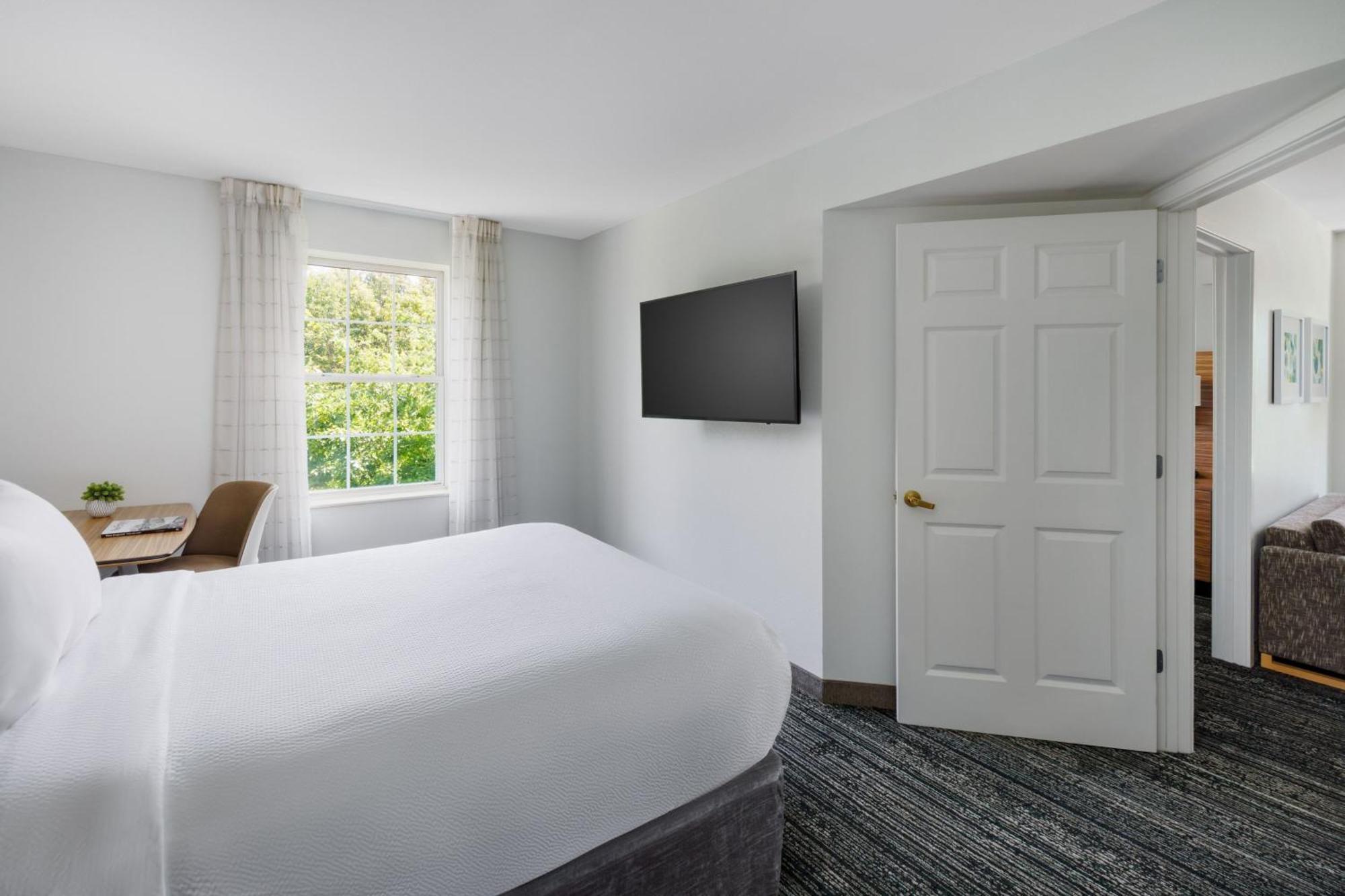 Towneplace Suites Manchester-Boston Regional Airport Exteriör bild