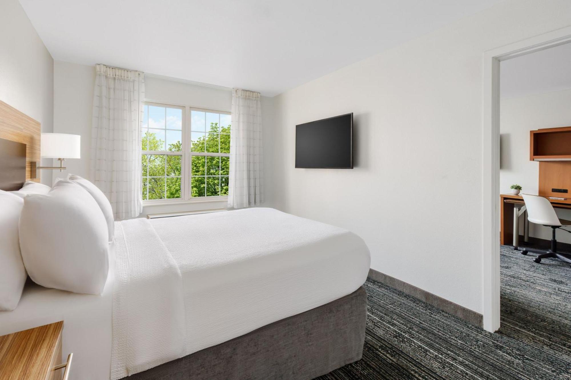 Towneplace Suites Manchester-Boston Regional Airport Exteriör bild