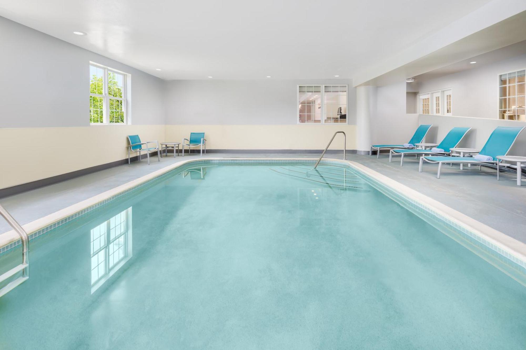 Towneplace Suites Manchester-Boston Regional Airport Exteriör bild