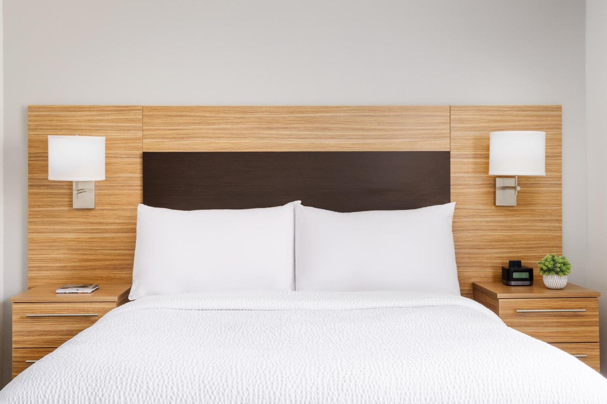 Towneplace Suites Manchester-Boston Regional Airport Exteriör bild